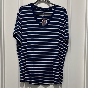 Women’s GAP Navy and White Striped V-Neck Tee XXL - NWT
